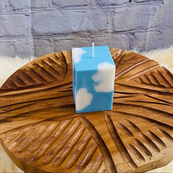 Blue Sky with White Clouds Scented Candle High End Specail Order 6oz - Picture 2 of 6